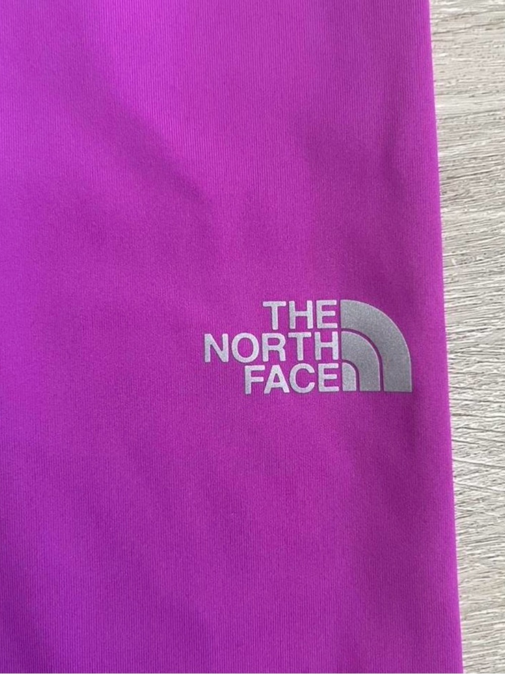 The North Face Leggings - Vivid Magenta with Silver Logo